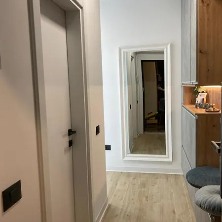 Iriza Apartament *